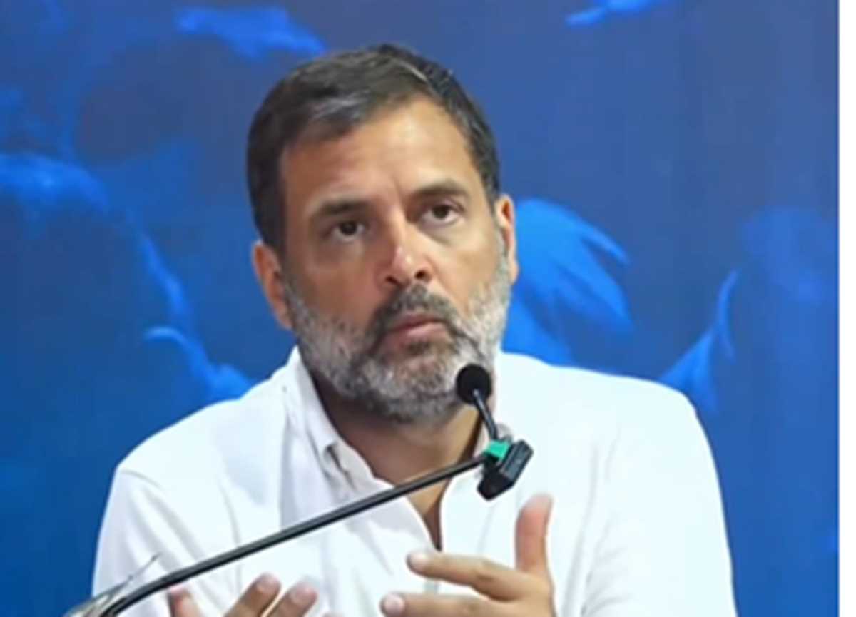 दो विचारधाराओं के बीच है लड़ाई : राहुल गांधी दो विचारधाराओं के बीच है लड़ाई : राहुल गांधी